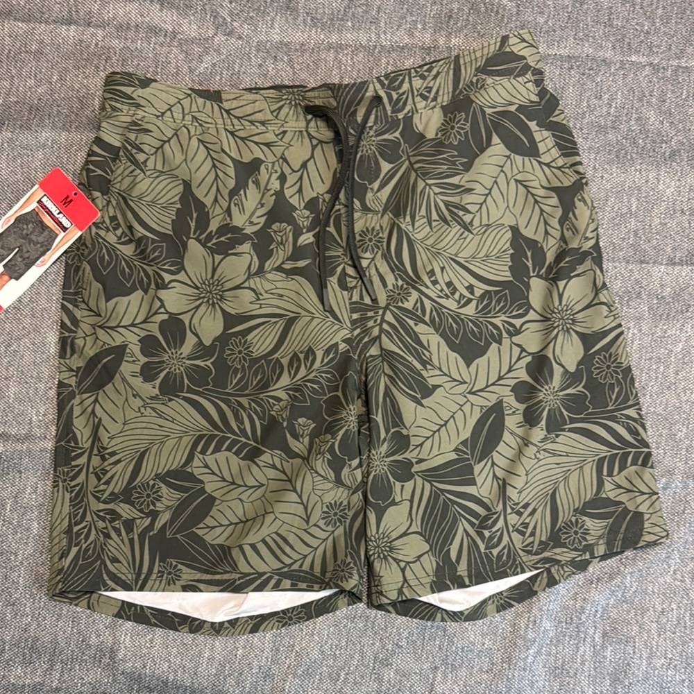 Men's Kirkland Signature Green Tropical Print Swim Shorts NWT